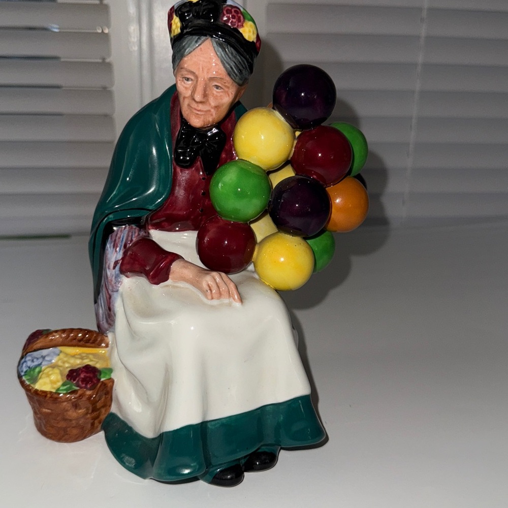 Vintage Royal Doulton England lady figurine, The balloon seller.